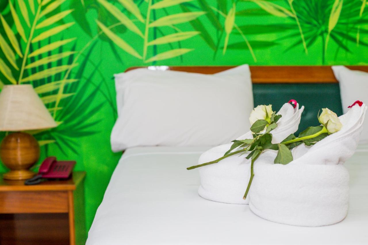 Panda Hotel Patong Exterior photo