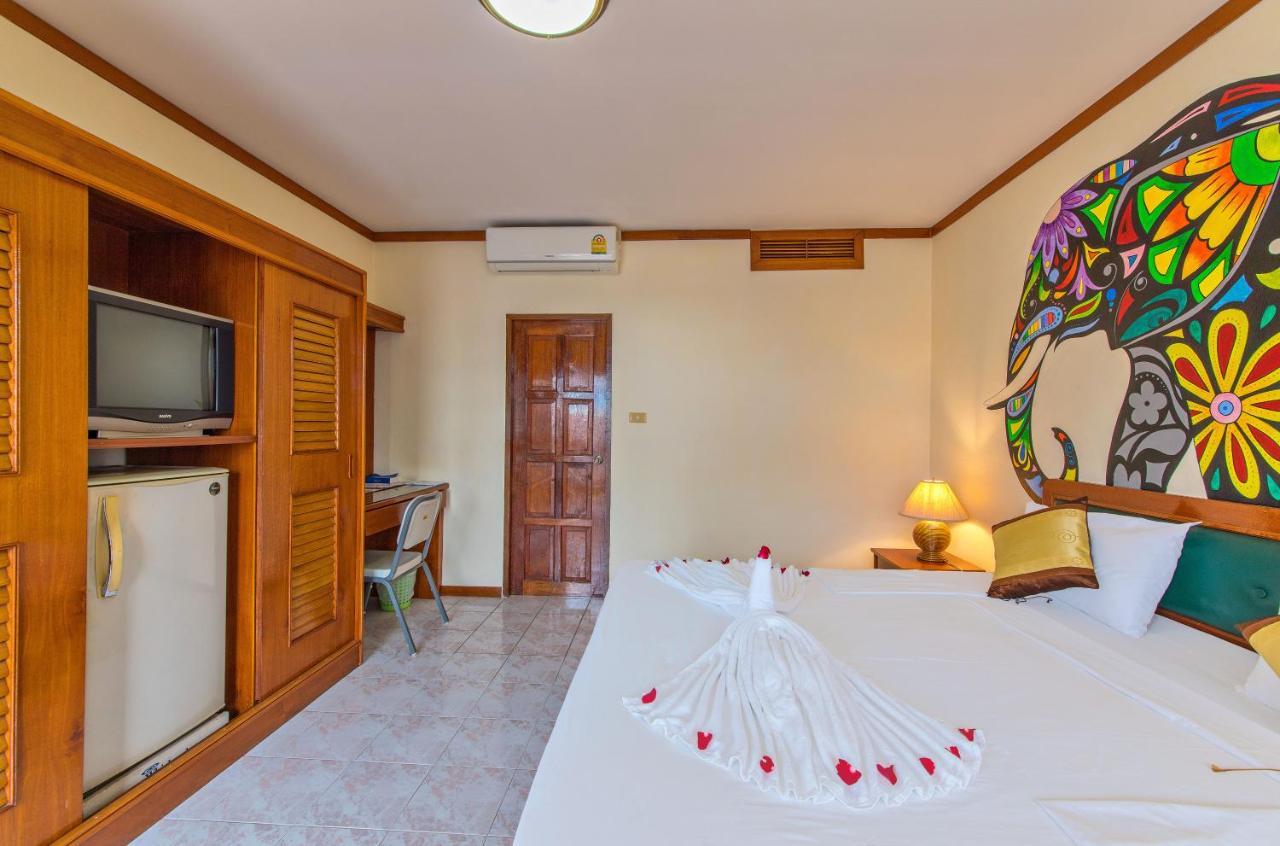 Panda Hotel Patong Exterior photo