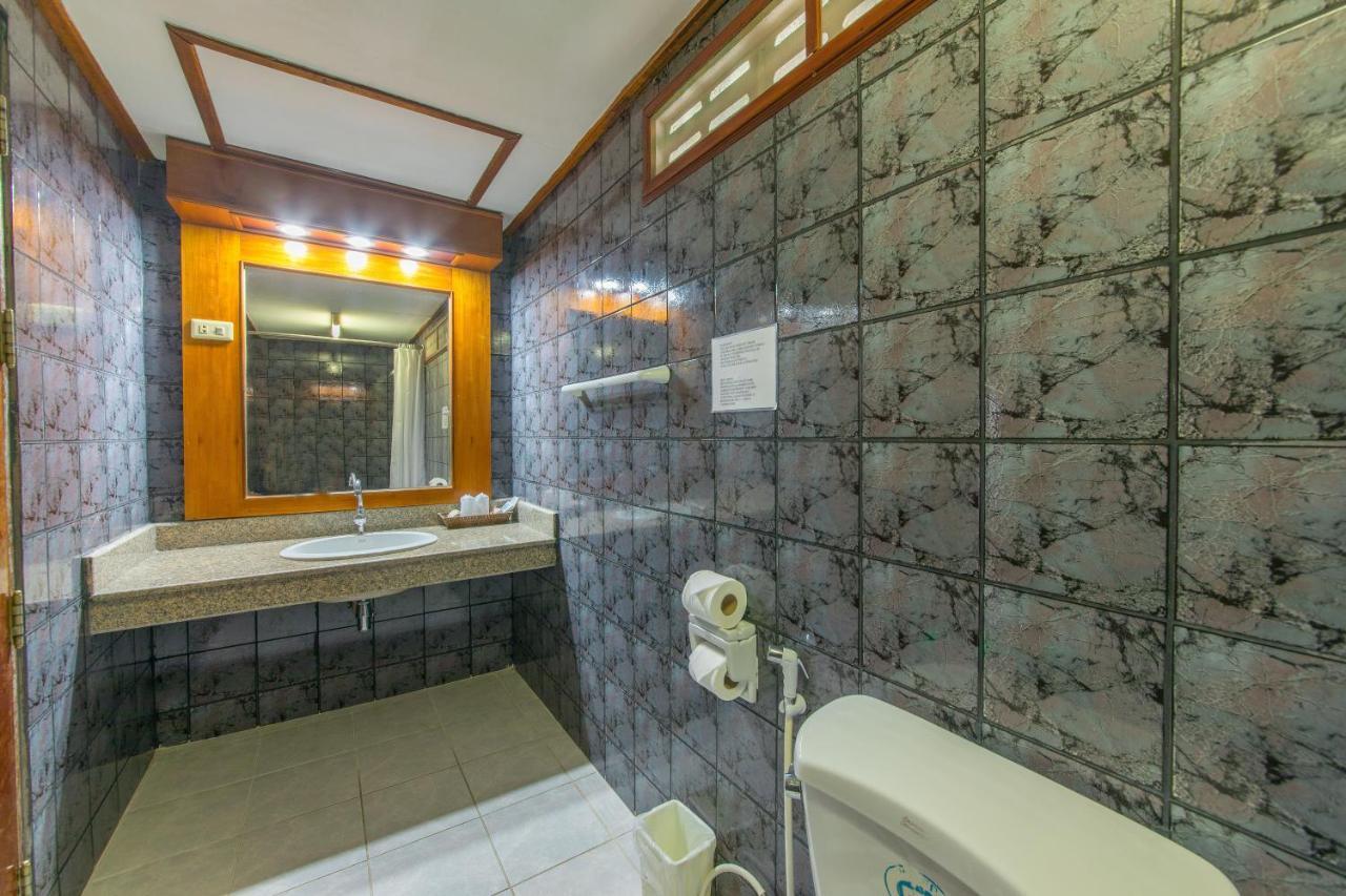 Panda Hotel Patong Exterior photo