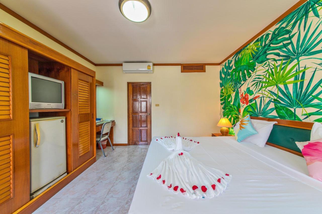 Panda Hotel Patong Exterior photo