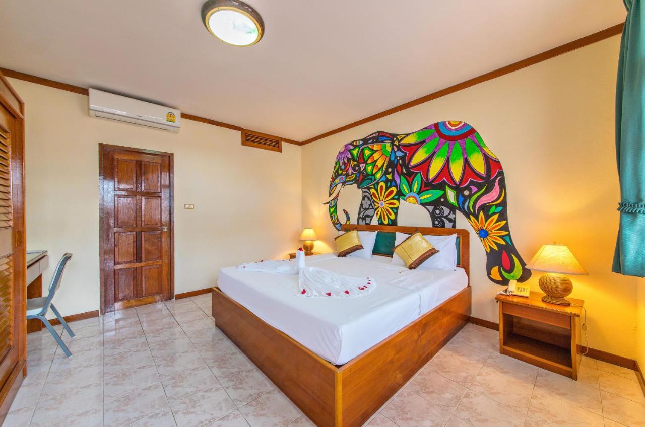 Panda Hotel Patong Exterior photo